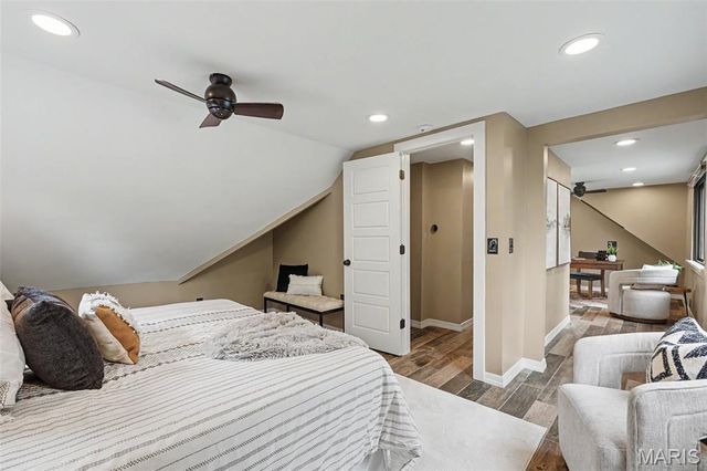 318 N Benton Avenue, St Charles, MO 63301