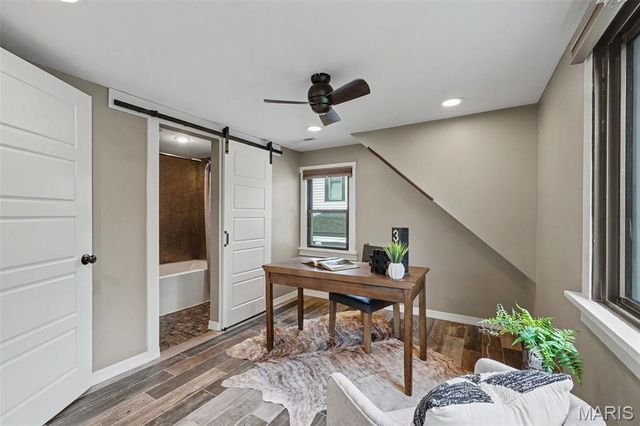 318 N Benton Avenue, St Charles, MO 63301