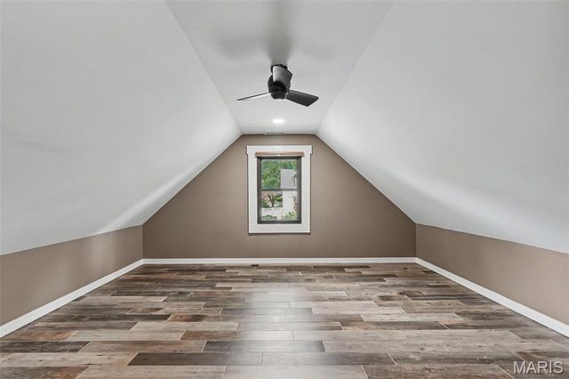 318 N Benton Avenue, St Charles, MO 63301