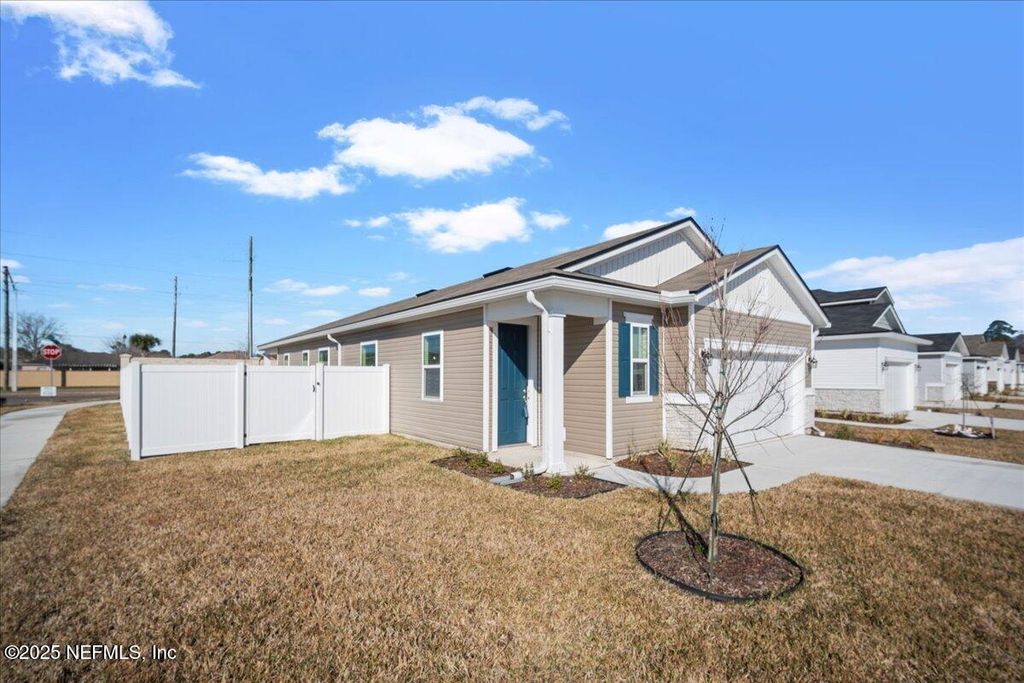 7212 RED TIMBER Road, Jacksonville, FL 32244