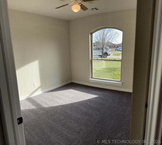 13353 N 133rd East Avenue, Collinsville, OK 74021