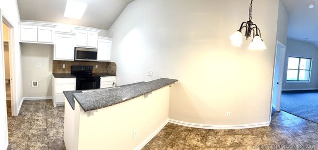 13353 N 133rd East Avenue, Collinsville, OK 74021