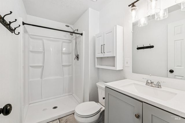 5591 N Marlboro Ave., Boise, ID 83714