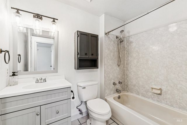 5591 N Marlboro Ave., Boise, ID 83714