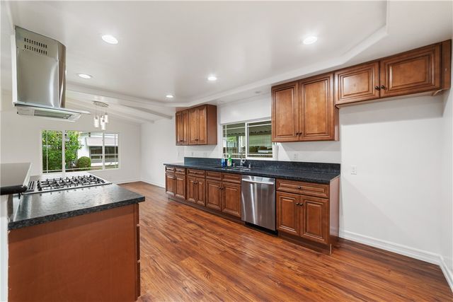 215 Lakepark, Placentia, CA 92870