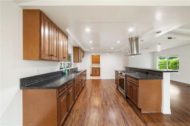 215 Lakepark, Placentia, CA 92870