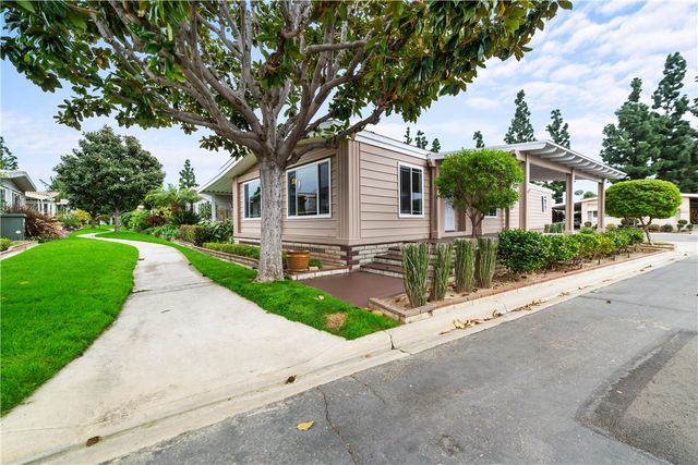 215 Lakepark, Placentia, CA 92870