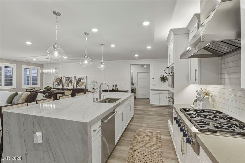 Image 14 of property listing at 10095 Gila River Street, Las Vegas, NV 89178