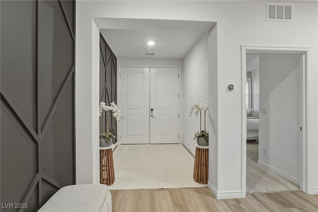 Image 4 of property listing at 10095 Gila River Street, Las Vegas, NV 89178