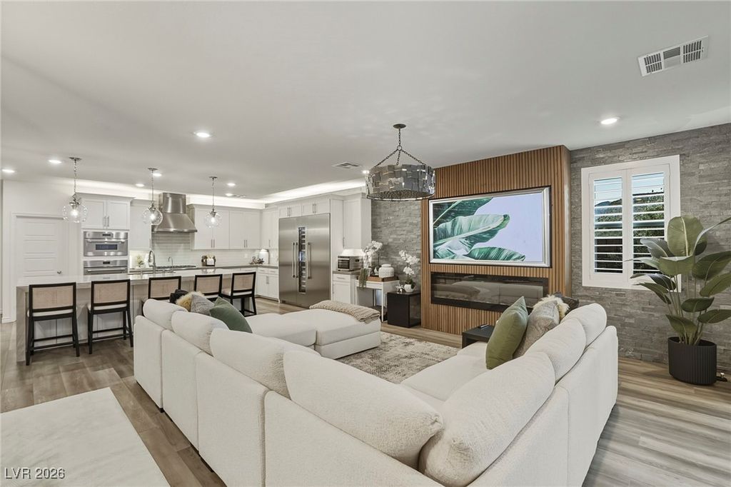 Image 6 of property listing at 10095 Gila River Street, Las Vegas, NV 89178