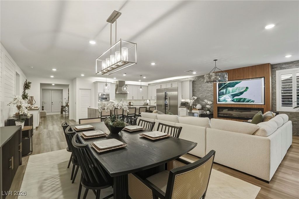 Image 9 of property listing at 10095 Gila River Street, Las Vegas, NV 89178