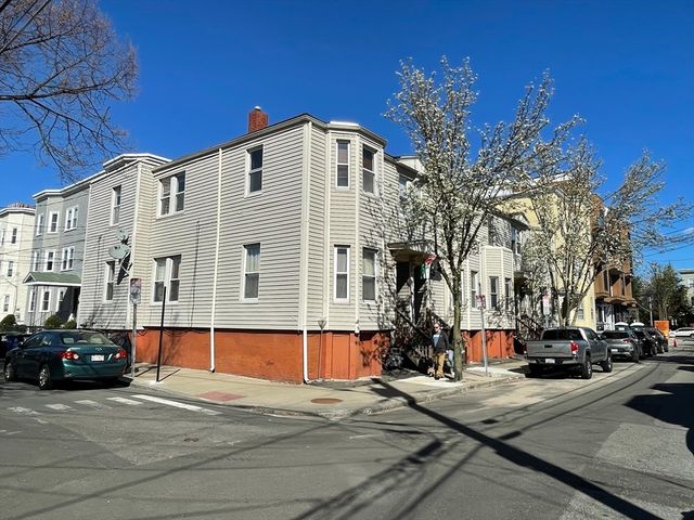 13-19 Houghton St, Somerville, MA 02143