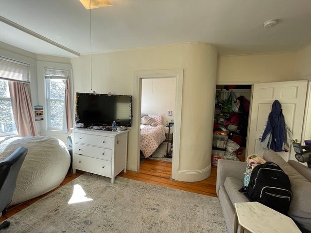 13-19 Houghton St, Somerville, MA 02143