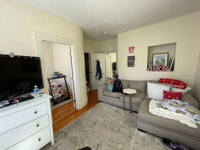 13-19 Houghton St, Somerville, MA 02143
