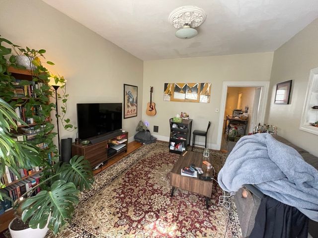 13-19 Houghton St, Somerville, MA 02143