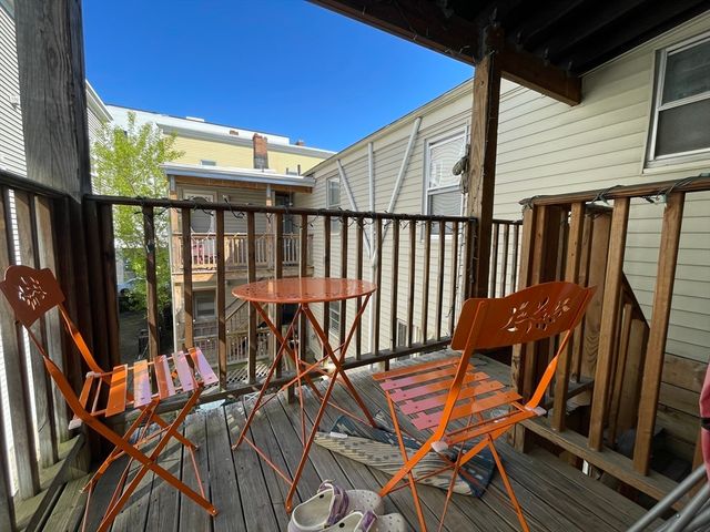 13-19 Houghton St, Somerville, MA 02143