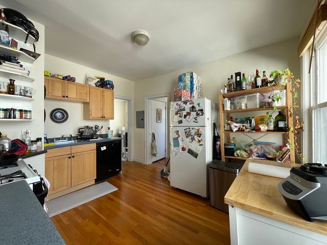 13-19 Houghton St, Somerville, MA 02143