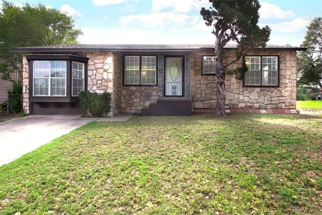 1230 Dona Dr, Corpus Christi, TX 78407