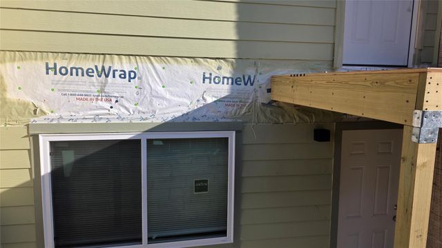 2124 Burton DR 152, Austin, TX 78741