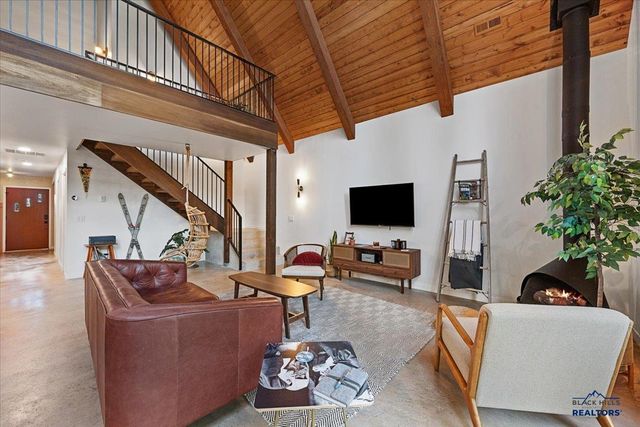 11285 CANDLEWOOD LN, Lead, SD 57754