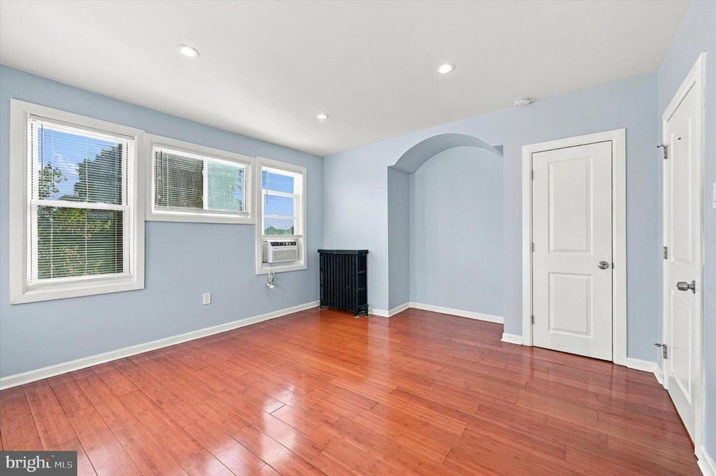 7076 FORREST AVE, PHILADELPHIA, PA 19138 — photo 3