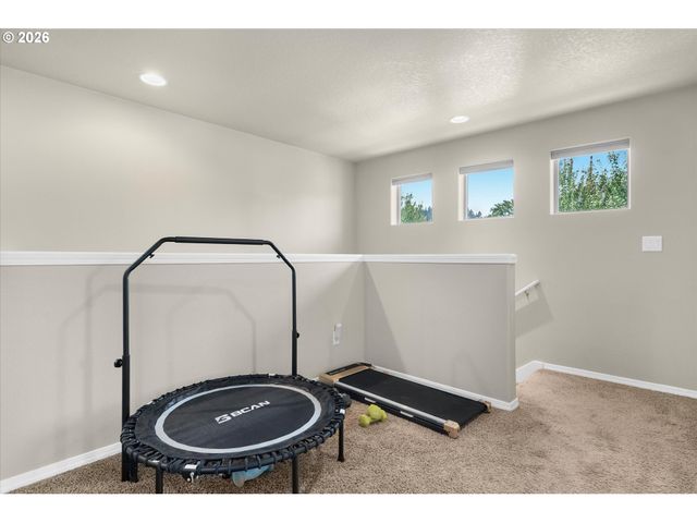 1018 35TH Ave, Forest Grove, OR 97116