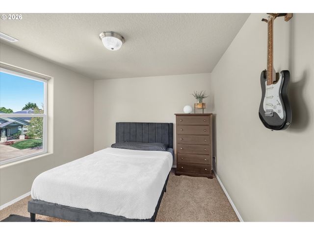 1018 35TH Ave, Forest Grove, OR 97116