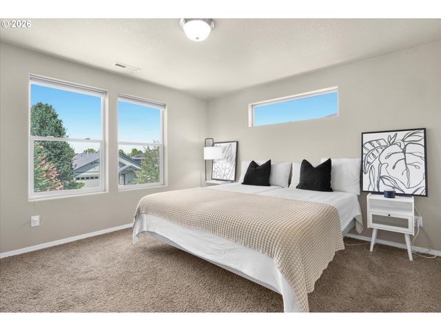 1018 35TH Ave, Forest Grove, OR 97116