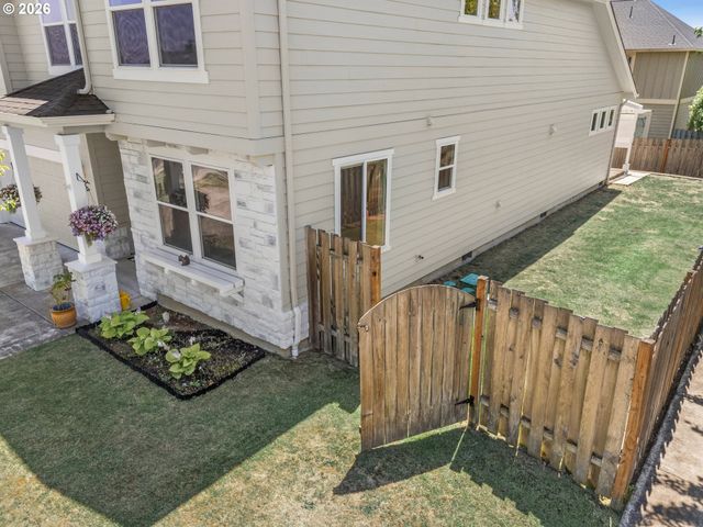 1018 35TH Ave, Forest Grove, OR 97116