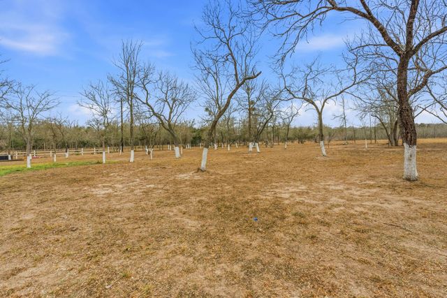1278 Fm 812 RD, Cedar Creek, TX 78612