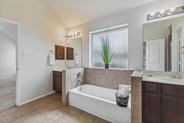 2242 Upcreek Court, Dallas, TX 75253