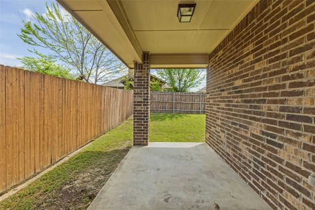 2242 Upcreek Court, Dallas, TX 75253