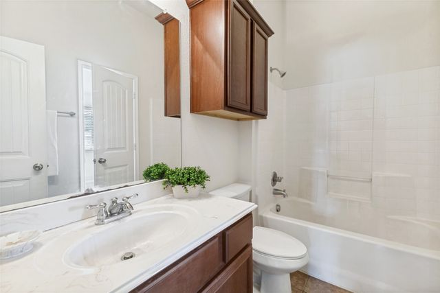 2242 Upcreek Court, Dallas, TX 75253