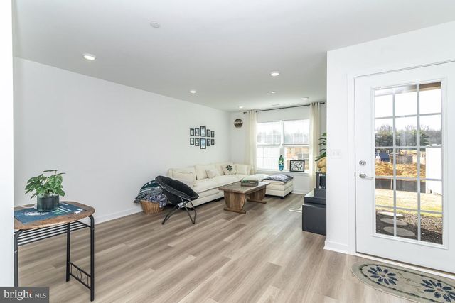 41 BARNES WAY, Sicklerville, NJ 08081