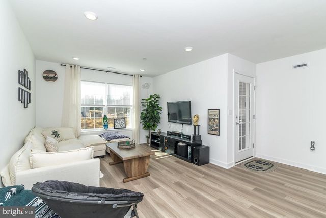 41 BARNES WAY, Sicklerville, NJ 08081