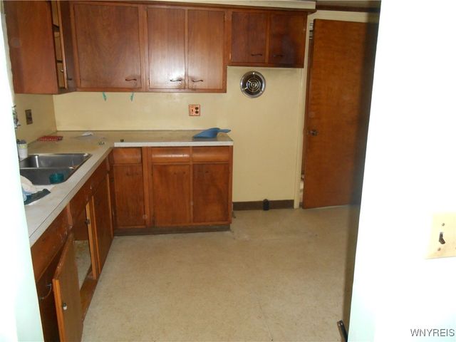 610 Moore Street, Albion, NY 14411