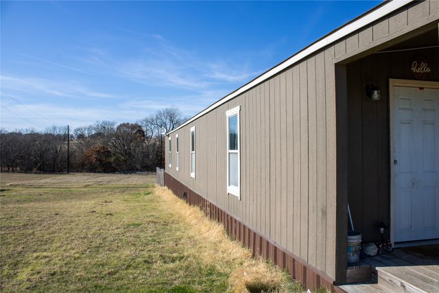 145 Firefly Drive, Springtown, TX 76082