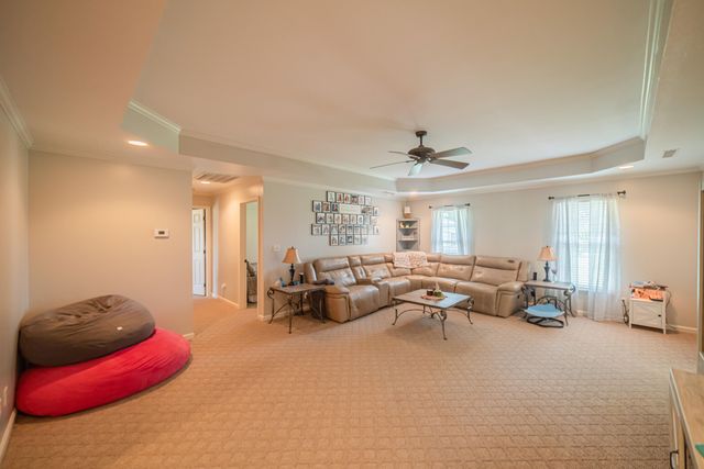211 Larkspur Lane, Paducah, KY 42003