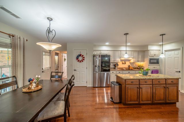 211 Larkspur Lane, Paducah, KY 42003