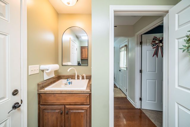 211 Larkspur Lane, Paducah, KY 42003