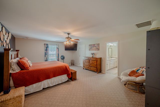 211 Larkspur Lane, Paducah, KY 42003