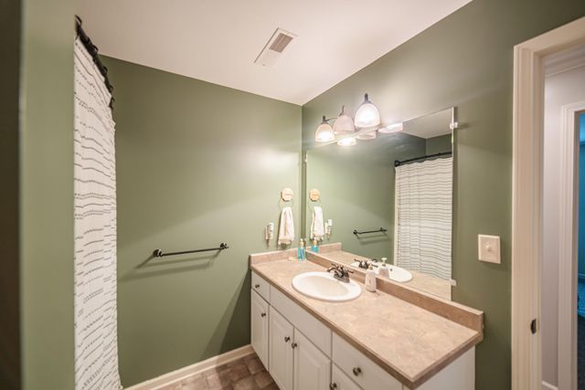 211 Larkspur Lane, Paducah, KY 42003