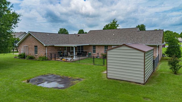 211 Larkspur Lane, Paducah, KY 42003