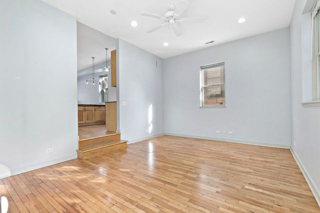 2151 W Race Avenue, Chicago, IL 60612