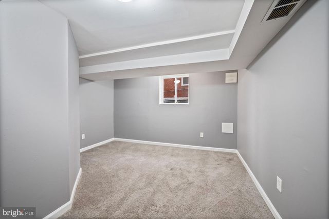 1921 DINEEN, Baltimore, MD 21222