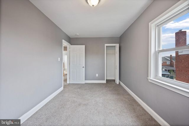 1921 DINEEN, Baltimore, MD 21222