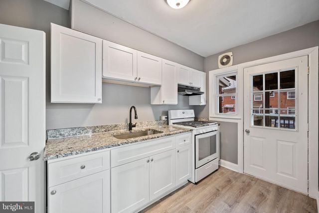 1921 DINEEN, Baltimore, MD 21222