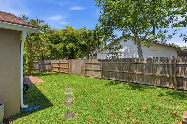1392 Thornridge Lane, Royal Palm Beach, FL 33411