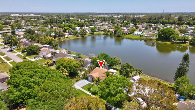 1392 Thornridge Lane, Royal Palm Beach, FL 33411