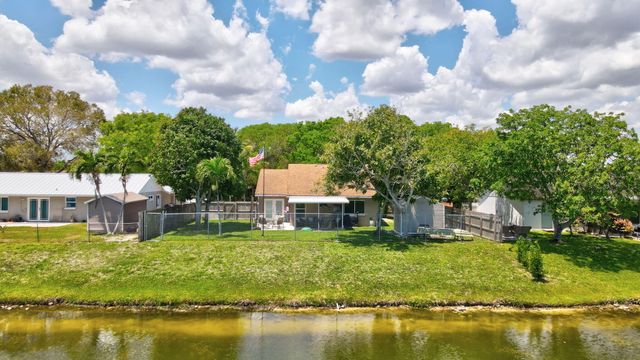 1392 Thornridge Lane, Royal Palm Beach, FL 33411